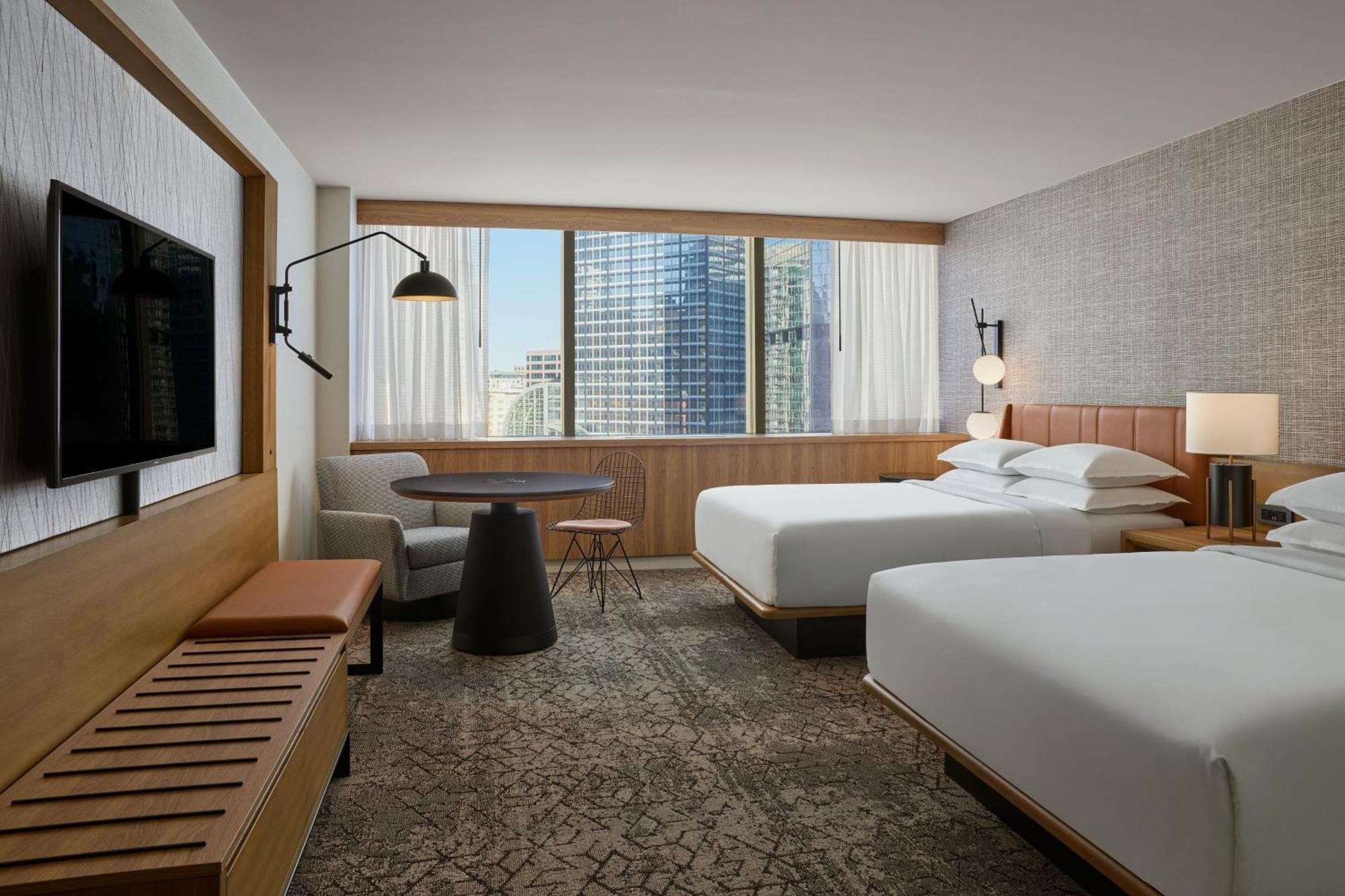 Habitación Deluxe con 2 camas grandes y vistas a la ciudad
